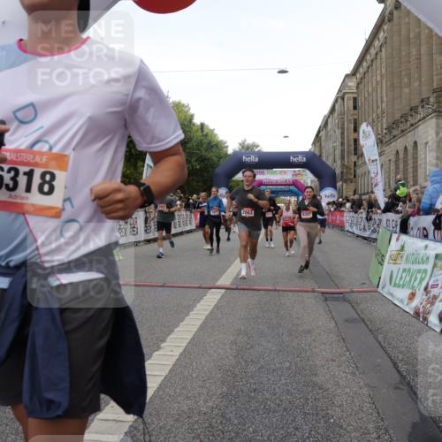 06.09.2026 - CURREX Alsterlauf Yannick Fuchs http://msf.ph/oto/10193897 06.09.2026 09:57:43 Ziel 2237, 2242, 2288, 2523, 2538, 2663, 2877, 2950, 3097, 3122, 3442, 3514, 4213, 4334, 4682, 4691, 5107, 5215, 5247, 5660, 5736, 5775, 6042, 6078, 6137, 6318, 6365, 8231, 8307 meine-sportfotos.de