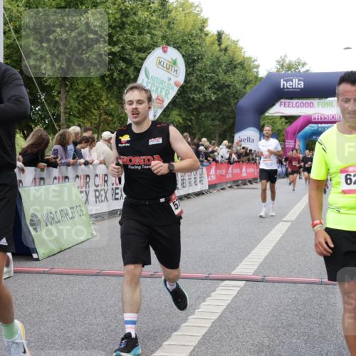 06.09.2026 - CURREX Alsterlauf Yannick Fuchs http://msf.ph/oto/10194391 06.09.2026 09:57:51 Ziel 2523, 2663, 2672, 2877, 2932, 2950, 3122, 4003, 4950, 5111, 5247, 5660, 5736, 5790, 6108, 6137, 6239, 8307 meine-sportfotos.de