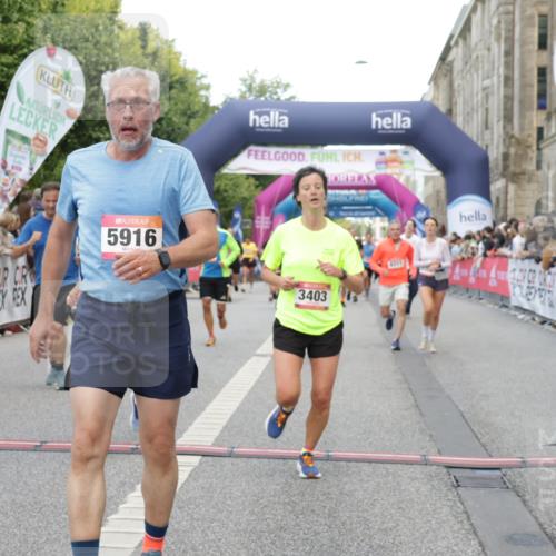 06.09.2026 - CURREX Alsterlauf Yannick Fuchs http://msf.ph/oto/10194857 06.09.2026 09:57:59 Ziel 2875, 2965, 3075, 3307, 3369, 3403, 3744, 4003, 5470, 5916, 6153, 8152, 8229, 8311 meine-sportfotos.de
