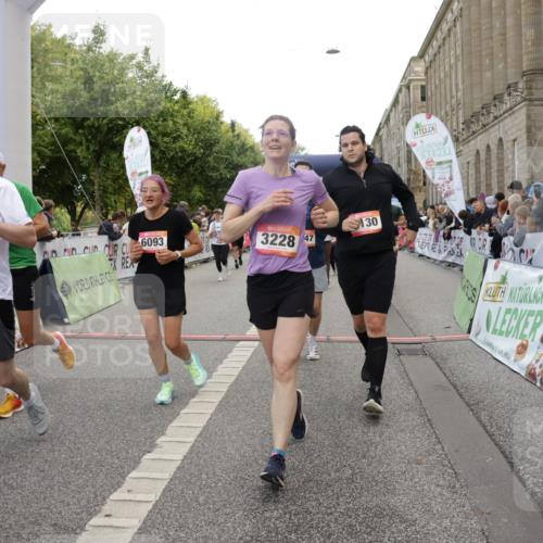 06.09.2026 - CURREX Alsterlauf Yannick Fuchs http://msf.ph/oto/10195172 06.09.2026 10:06:17 Ziel 2196, 2625, 2761, 2762, 2763, 2779, 3130, 3228, 3247, 3337, 3515, 3529, 3674, 3677, 3736, 3980, 4027, 4075, 4110, 4344, 4545, 4873, 5003, 5181, 5303, 5364, 5689, 6093, 6308, 6328, 6350, 6433 meine-sportfotos.de