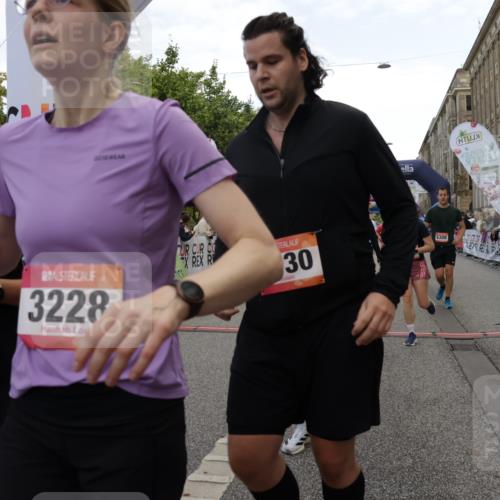 06.09.2026 - CURREX Alsterlauf Yannick Fuchs http://msf.ph/oto/10195241 06.09.2026 10:06:18 Ziel 2196, 2625, 2761, 2762, 2763, 2779, 3130, 3228, 3247, 3337, 3515, 3529, 3674, 3677, 3736, 3980, 4027, 4075, 4110, 4344, 4545, 4650, 4873, 5003, 5181, 5303, 5364, 5689, 6093, 6308, 6328, 6350, 6433 meine-sportfotos.de