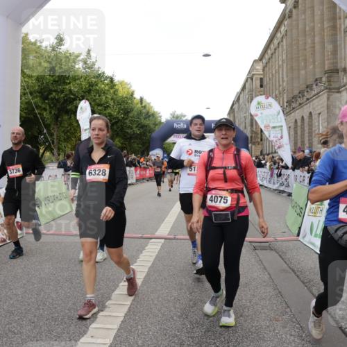 06.09.2026 - CURREX Alsterlauf Yannick Fuchs http://msf.ph/oto/10195507 06.09.2026 10:06:22 Ziel 2625, 2863, 3130, 3228, 3247, 3337, 3736, 3942, 3947, 3980, 4027, 4075, 4508, 4650, 4873, 5003, 5181, 5364, 5600, 5689, 6093, 6308, 6328, 6350, 8183 meine-sportfotos.de
