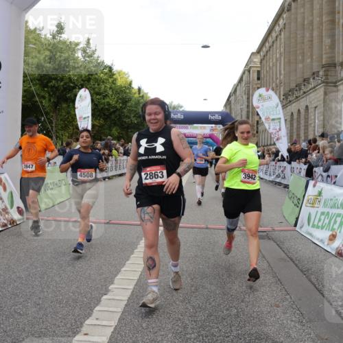 06.09.2026 - CURREX Alsterlauf Yannick Fuchs http://msf.ph/oto/10195821 06.09.2026 10:06:27 Ziel 2266, 2541, 2625, 2863, 3736, 3772, 3942, 3947, 4027, 4075, 4508, 4650, 4819, 5003, 5181, 5364, 5600, 6308, 8183 meine-sportfotos.de
