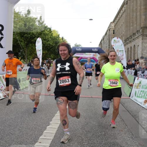 06.09.2026 - CURREX Alsterlauf Yannick Fuchs http://msf.ph/oto/10195836 06.09.2026 10:06:27 Ziel 2266, 2541, 2625, 2863, 3736, 3772, 3942, 3947, 4027, 4075, 4508, 4650, 4819, 5003, 5181, 5364, 5600, 6308, 8183 meine-sportfotos.de