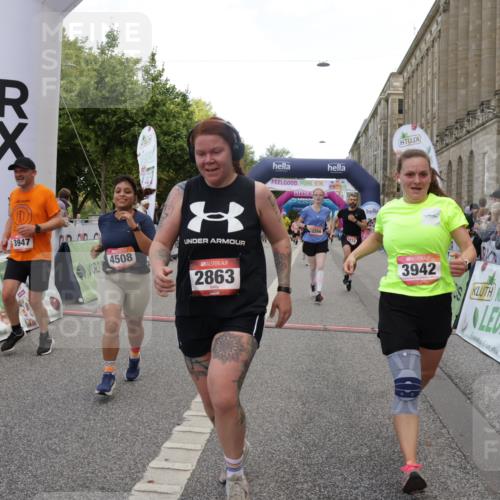 06.09.2026 - CURREX Alsterlauf Yannick Fuchs http://msf.ph/oto/10195850 06.09.2026 10:06:27 Ziel 2266, 2541, 2625, 2863, 3736, 3772, 3942, 3947, 4027, 4075, 4508, 4650, 4819, 5003, 5181, 5364, 5600, 6308, 8183 meine-sportfotos.de