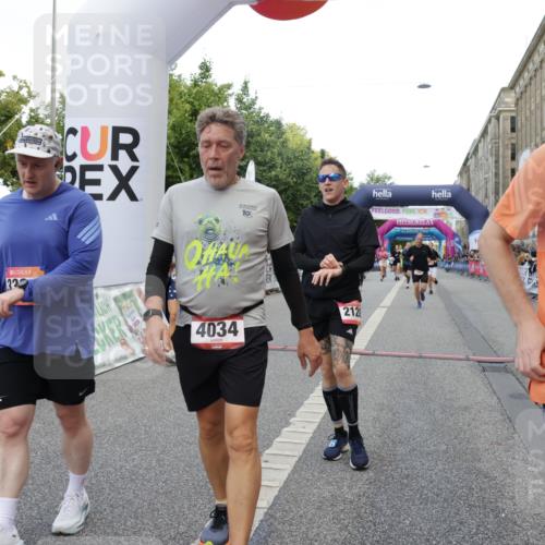 06.09.2026 - CURREX Alsterlauf Yannick Fuchs http://msf.ph/oto/10195934 06.09.2026 09:58:14 Ziel 2706, 2864, 3394, 3497, 3553, 3580, 3603, 3841, 3872, 3923, 4034, 4327, 4732, 5707, 5986, 6227, 6343, 6409, 8003, 8163 meine-sportfotos.de