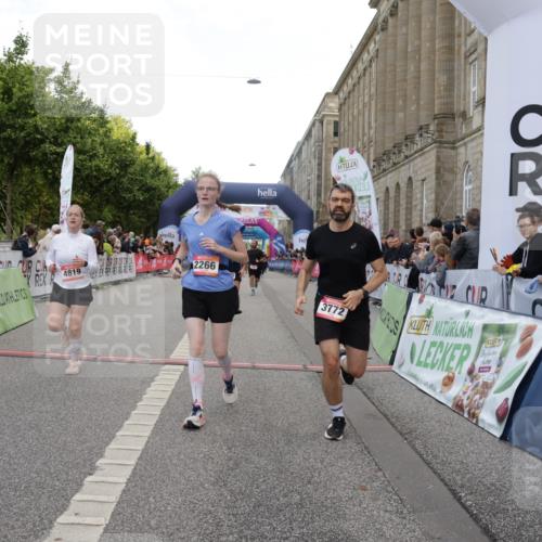 06.09.2026 - CURREX Alsterlauf Yannick Fuchs http://msf.ph/oto/10195958 06.09.2026 10:06:29 Ziel 2266, 2541, 2863, 3736, 3772, 3942, 3947, 4508, 4650, 4819, 5600, 6464, 8183 meine-sportfotos.de