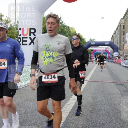 06.09.2026 - CURREX Alsterlauf Yannick Fuchs http://msf.ph/oto/10195964 06.09.2026 09:58:14 Ziel 2706, 2864, 3394, 3497, 3553, 3580, 3603, 3841, 3872, 3923, 4034, 4327, 4732, 5707, 5986, 6227, 6343, 6409, 8003, 8163 meine-sportfotos.de