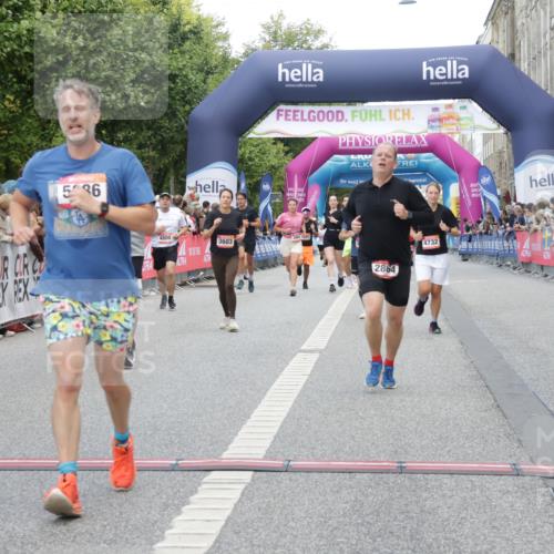 06.09.2026 - CURREX Alsterlauf Yannick Fuchs http://msf.ph/oto/10196007 06.09.2026 09:58:15 Ziel 2706, 2864, 3394, 3553, 3580, 3603, 3841, 3872, 4034, 4327, 4732, 5986, 6227, 6343, 6409, 8003, 8163 meine-sportfotos.de