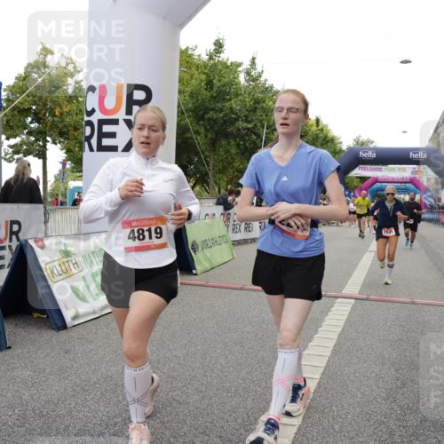 06.09.2026 - CURREX Alsterlauf Yannick Fuchs http://msf.ph/oto/10196010 06.09.2026 10:06:30 Ziel 2266, 2541, 2863, 3772, 3942, 3947, 4508, 4650, 4819, 5600, 6085, 6464, 8183 meine-sportfotos.de