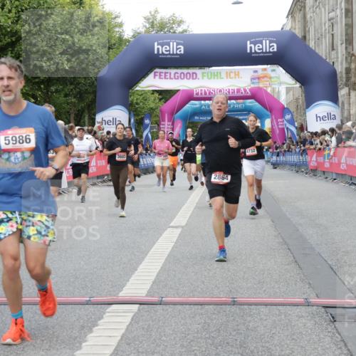 06.09.2026 - CURREX Alsterlauf Yannick Fuchs http://msf.ph/oto/10196018 06.09.2026 09:58:15 Ziel 2706, 2864, 3394, 3553, 3580, 3603, 3841, 3872, 4034, 4327, 4732, 5986, 6227, 6343, 6409, 8003, 8163 meine-sportfotos.de