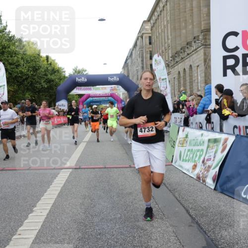 06.09.2026 - CURREX Alsterlauf Yannick Fuchs http://msf.ph/oto/10196304 06.09.2026 09:58:19 Ziel 2706, 2864, 3603, 3679, 3804, 4106, 4501, 4525, 4732, 4800, 5018, 5257, 5986, 6227, 6409, 8003, 8052 meine-sportfotos.de