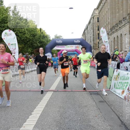 06.09.2026 - CURREX Alsterlauf Yannick Fuchs http://msf.ph/oto/10196446 06.09.2026 09:58:22 Ziel 2706, 2864, 3055, 3603, 3679, 3804, 4106, 4501, 4525, 4732, 4800, 4806, 5018, 5257, 5858, 5986, 8003, 8052, 8296 meine-sportfotos.de