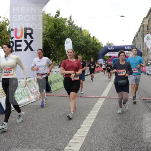 06.09.2026 - CURREX Alsterlauf Yannick Fuchs http://msf.ph/oto/10196845 06.09.2026 10:06:45 Ziel 2270, 2428, 2532, 2533, 2745, 3142, 3143, 3266, 3267, 3500, 3501, 3502, 3537, 3675, 3855, 4337, 4347, 4725, 5001, 5143, 5167, 6275, 8017 meine-sportfotos.de