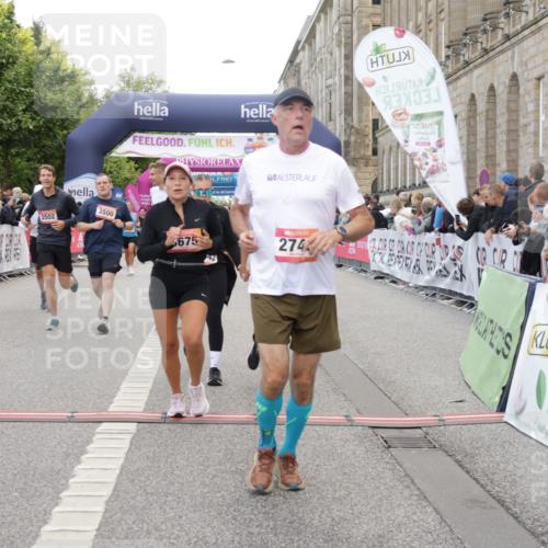 06.09.2026 - CURREX Alsterlauf Yannick Fuchs http://msf.ph/oto/10197014 06.09.2026 10:06:48 Ziel 2270, 2428, 2533, 2745, 3142, 3143, 3500, 3501, 3502, 3537, 3675, 3855, 4347, 5143, 5167, 5471, 6275, 6285, 8017 meine-sportfotos.de