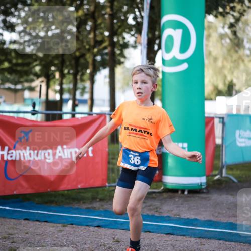 06.09.2026 - 20. Norderstedt Triathlon H.Heesch http://msf.ph/oto/10197248 06.09.2026 09:10:17 Ziel 36, 49 meine-sportfotos.de