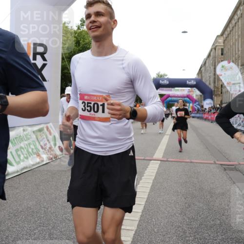 06.09.2026 - CURREX Alsterlauf Yannick Fuchs http://msf.ph/oto/10197312 06.09.2026 10:06:51 Ziel 2270, 2428, 2745, 2934, 3142, 3143, 3303, 3500, 3501, 3502, 3537, 3675, 3855, 3943, 3945, 4347, 5143, 5167, 5471, 6275, 6285, 8017 meine-sportfotos.de
