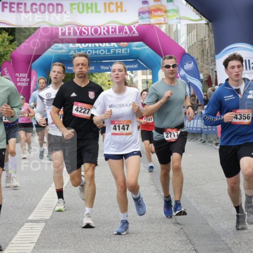 06.09.2026 - CURREX Alsterlauf Yannick Fuchs http://msf.ph/oto/10197324 06.09.2026 09:58:38 Ziel 2034, 2120, 2717, 3031, 3261, 4050, 4147, 4227, 4256, 4265, 4304, 4352, 4356, 4423, 4652, 5205, 5207, 5521, 5725, 6073, 6099, 6118, 6470, 8077 meine-sportfotos.de