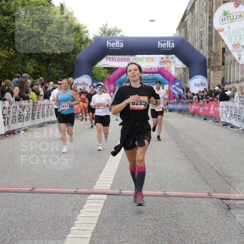 06.09.2026 - CURREX Alsterlauf Yannick Fuchs http://msf.ph/oto/10197355 06.09.2026 10:06:52 Ziel 2428, 2745, 2934, 3142, 3143, 3303, 3500, 3501, 3502, 3537, 3675, 3855, 3943, 3945, 5143, 5471, 6285, 8017 meine-sportfotos.de