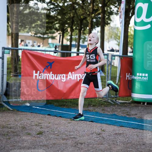 06.09.2026 - 20. Norderstedt Triathlon H.Heesch http://msf.ph/oto/10197446 06.09.2026 09:10:57 Ziel 31, 32, 34, 35, 48 meine-sportfotos.de