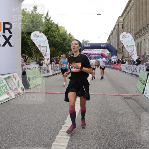 06.09.2026 - CURREX Alsterlauf Yannick Fuchs http://msf.ph/oto/10197472 06.09.2026 10:06:53 Ziel 2428, 2745, 2934, 3303, 3500, 3501, 3502, 3675, 3855, 3943, 3945, 5143, 5471, 6285, 8017, 8276 meine-sportfotos.de