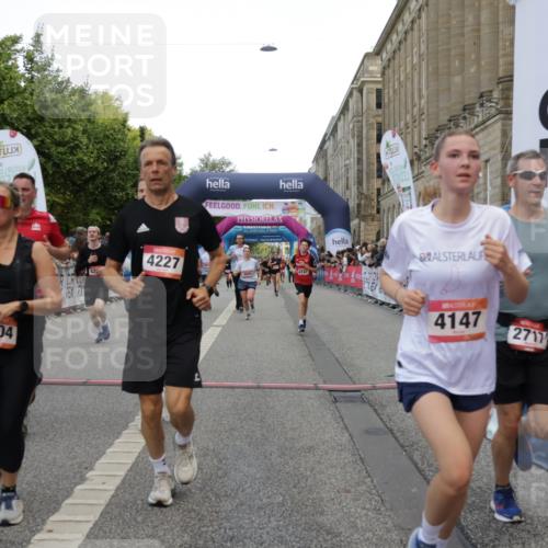 06.09.2026 - CURREX Alsterlauf Yannick Fuchs http://msf.ph/oto/10197572 06.09.2026 09:58:41 Ziel 2034, 2120, 2717, 3031, 4147, 4227, 4256, 4265, 4304, 4356, 4423, 4652, 4695, 4747, 5205, 5207, 5521, 5706, 5725, 5764, 5810, 5964, 6073, 8077 meine-sportfotos.de