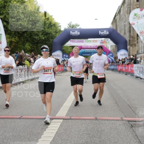 06.09.2026 - CURREX Alsterlauf Yannick Fuchs http://msf.ph/oto/10197574 06.09.2026 10:06:55 Ziel 2428, 2459, 2934, 2963, 3303, 3500, 3501, 3502, 3675, 3943, 3945, 5073, 5091, 5143, 5471, 6285, 8017, 8276 meine-sportfotos.de