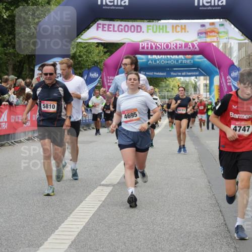 06.09.2026 - CURREX Alsterlauf Yannick Fuchs http://msf.ph/oto/10197661 06.09.2026 09:58:42 Ziel 2034, 2120, 2717, 4147, 4227, 4256, 4265, 4304, 4356, 4423, 4652, 4695, 4747, 5205, 5207, 5521, 5706, 5725, 5764, 5810, 5964, 6073 meine-sportfotos.de