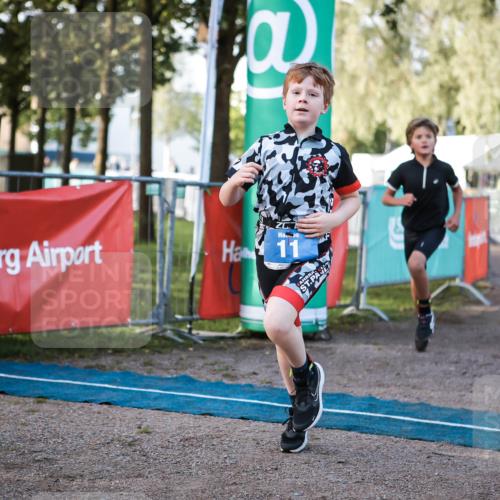 06.09.2026 - 20. Norderstedt Triathlon H.Heesch http://msf.ph/oto/10197663 06.09.2026 09:11:45 Ziel 10, 11 meine-sportfotos.de