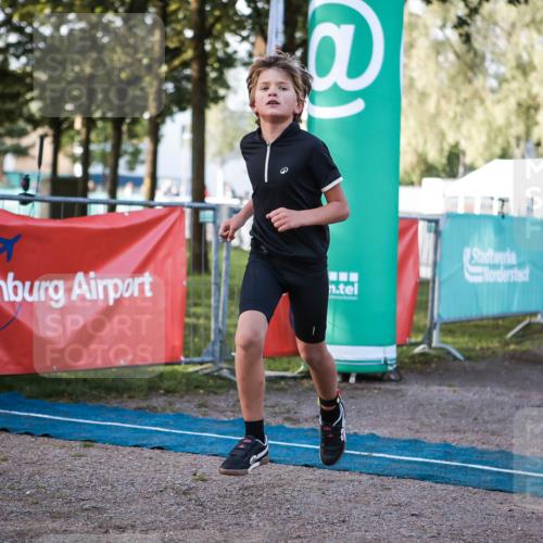 06.09.2026 - 20. Norderstedt Triathlon H.Heesch http://msf.ph/oto/10197678 06.09.2026 09:11:46 Ziel 10, 11 meine-sportfotos.de