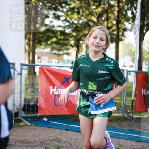 06.09.2026 - 20. Norderstedt Triathlon H.Heesch http://msf.ph/oto/10197721 06.09.2026 09:11:55 Ziel 5, 7, 24, 40 meine-sportfotos.de