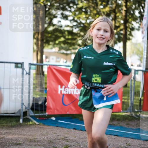 06.09.2026 - 20. Norderstedt Triathlon H.Heesch http://msf.ph/oto/10197724 06.09.2026 09:11:55 Ziel 5, 7, 24, 40 meine-sportfotos.de