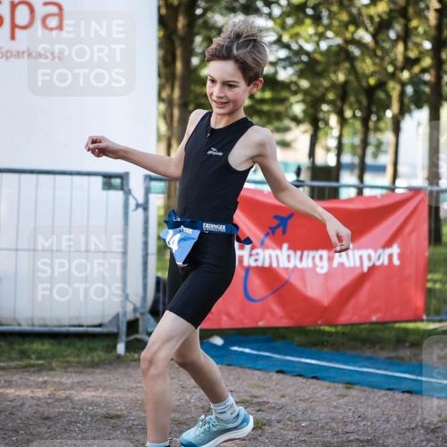 06.09.2026 - 20. Norderstedt Triathlon H.Heesch http://msf.ph/oto/10197754 06.09.2026 09:12:01 Ziel 5, 7, 24, 40 meine-sportfotos.de
