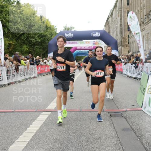 06.09.2026 - CURREX Alsterlauf Yannick Fuchs http://msf.ph/oto/10197958 06.09.2026 09:58:48 Ziel 2017, 2034, 2120, 2244, 2711, 3078, 3313, 3691, 4265, 4695, 4747, 5205, 5207, 5557, 5706, 5764, 5810, 5964, 6111 meine-sportfotos.de