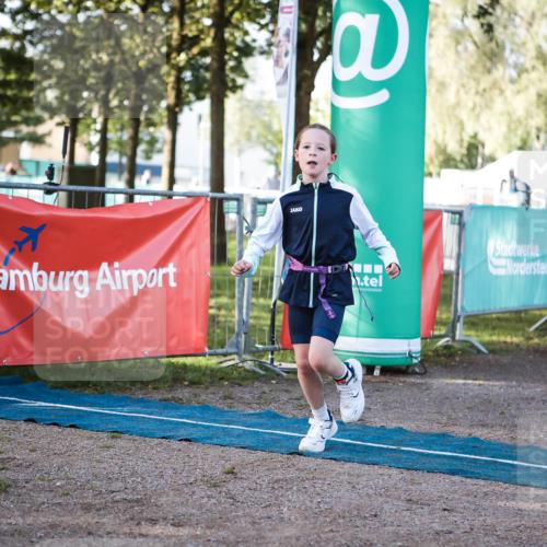 06.09.2026 - 20. Norderstedt Triathlon H.Heesch http://msf.ph/oto/10197996 06.09.2026 09:13:09 Ziel 20, 26, 38 meine-sportfotos.de