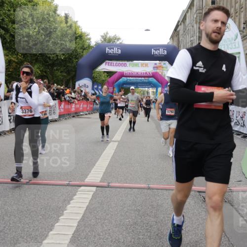 06.09.2026 - CURREX Alsterlauf Yannick Fuchs http://msf.ph/oto/10198070 06.09.2026 10:07:02 Ziel 2148, 2355, 2459, 2934, 2963, 3103, 3303, 3376, 3656, 3943, 3945, 5073, 5091, 5527, 5792, 5937, 8276 meine-sportfotos.de