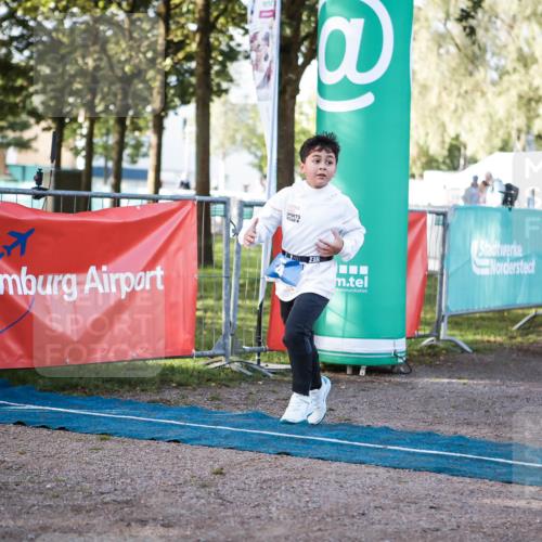 06.09.2026 - 20. Norderstedt Triathlon H.Heesch http://msf.ph/oto/10198072 06.09.2026 09:13:18 Ziel 4, 26 meine-sportfotos.de