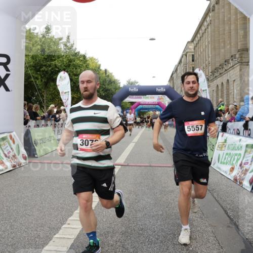 06.09.2026 - CURREX Alsterlauf Yannick Fuchs http://msf.ph/oto/10198159 06.09.2026 09:58:51 Ziel 2017, 2065, 2244, 2711, 3078, 3313, 3691, 4299, 4695, 4747, 5557, 5661, 5706, 5764, 5810, 5964, 6111, 6311 meine-sportfotos.de