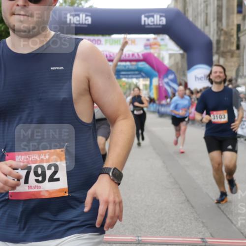 06.09.2026 - CURREX Alsterlauf Yannick Fuchs http://msf.ph/oto/10198232 06.09.2026 10:07:04 Ziel 2148, 2355, 2459, 2963, 3103, 3376, 3607, 3656, 4078, 5069, 5073, 5091, 5527, 5792, 5937, 8276, 8306 meine-sportfotos.de