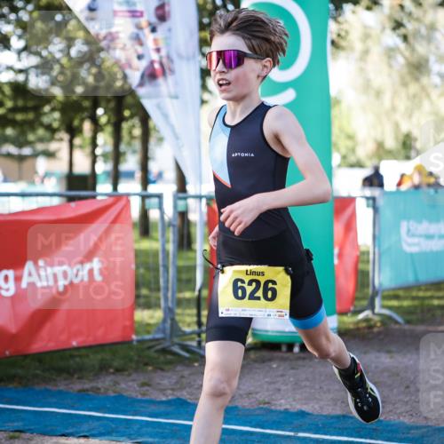 06.09.2026 - 20. Norderstedt Triathlon H.Heesch http://msf.ph/oto/10198385 06.09.2026 09:44:29 Ziel 626, 688 meine-sportfotos.de