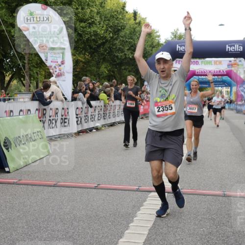 06.09.2026 - CURREX Alsterlauf Yannick Fuchs http://msf.ph/oto/10198422 06.09.2026 10:07:06 Ziel 2148, 2355, 2459, 2963, 3103, 3376, 3607, 3656, 4078, 5069, 5073, 5091, 5527, 5792, 5937, 5951, 6214, 8306 meine-sportfotos.de