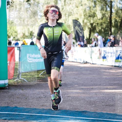 06.09.2026 - 20. Norderstedt Triathlon H.Heesch http://msf.ph/oto/10198447 06.09.2026 09:44:56 Ziel 602, 622 meine-sportfotos.de