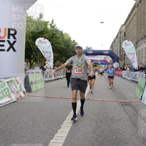 06.09.2026 - CURREX Alsterlauf Yannick Fuchs http://msf.ph/oto/10198468 06.09.2026 10:07:07 Ziel 2148, 2355, 3103, 3376, 3607, 3656, 4078, 5069, 5091, 5527, 5792, 5937, 5951, 6214, 8303, 8306 meine-sportfotos.de