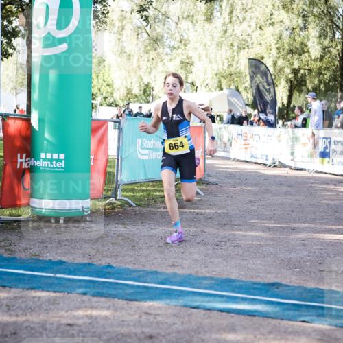 06.09.2026 - 20. Norderstedt Triathlon H.Heesch http://msf.ph/oto/10198475 06.09.2026 09:45:13 Ziel 664, 665 meine-sportfotos.de