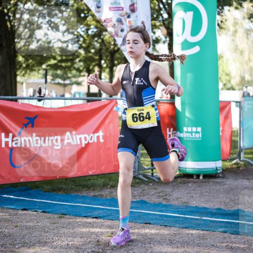 06.09.2026 - 20. Norderstedt Triathlon H.Heesch http://msf.ph/oto/10198494 06.09.2026 09:45:14 Ziel 664, 665 meine-sportfotos.de