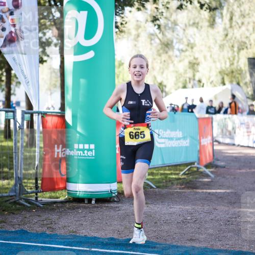 06.09.2026 - 20. Norderstedt Triathlon H.Heesch http://msf.ph/oto/10198529 06.09.2026 09:45:18 Ziel 664, 665 meine-sportfotos.de