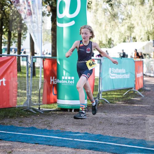 06.09.2026 - 20. Norderstedt Triathlon H.Heesch http://msf.ph/oto/10198985 06.09.2026 09:47:01 Ziel 643, 658 meine-sportfotos.de