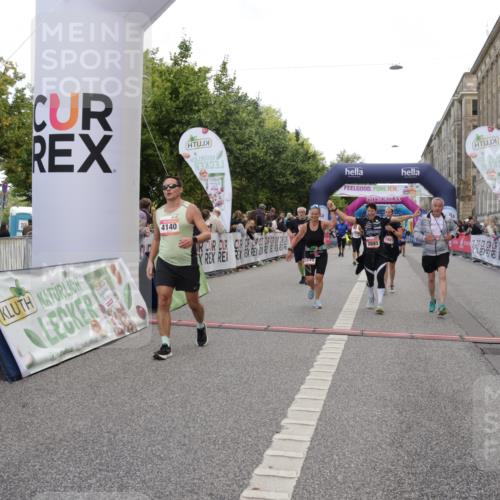 06.09.2026 - CURREX Alsterlauf Yannick Fuchs http://msf.ph/oto/10199012 06.09.2026 10:07:15 Ziel 2187, 2893, 2903, 3607, 4078, 4140, 5069, 5549, 5813, 5951, 6214, 8303, 8306 meine-sportfotos.de