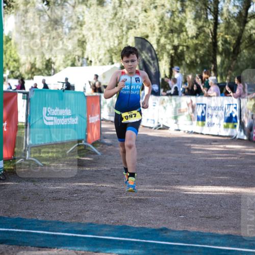 06.09.2026 - 20. Norderstedt Triathlon H.Heesch http://msf.ph/oto/10199307 06.09.2026 09:48:24 Ziel 697 meine-sportfotos.de