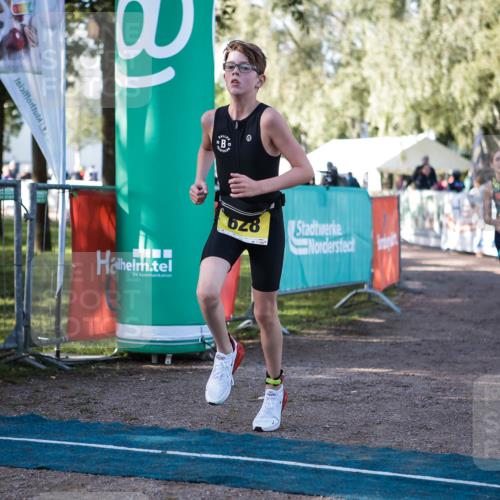 06.09.2026 - 20. Norderstedt Triathlon H.Heesch http://msf.ph/oto/10199416 06.09.2026 09:48:40 Ziel 628, 668, 669 meine-sportfotos.de